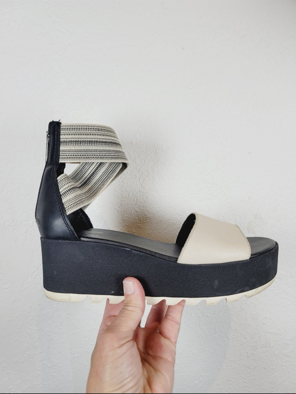Sorel Platform Ankle-Strap Sandal in Black and Cream, Size 7.5